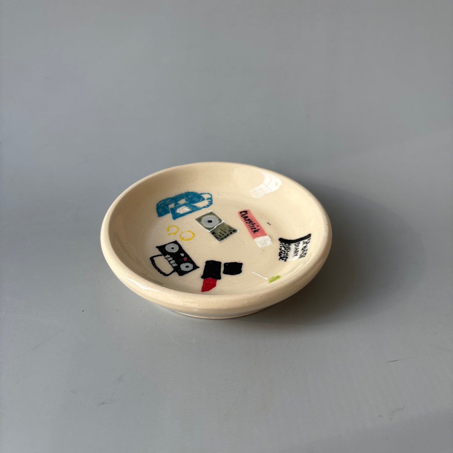 2000s Bedroom Dish