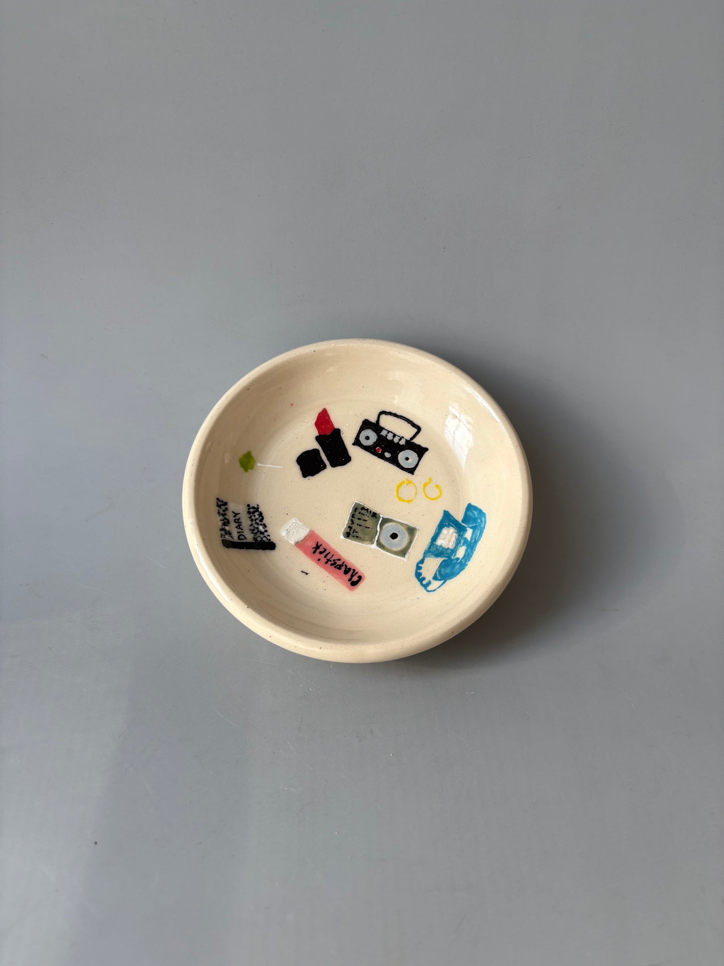 2000s Bedroom Dish